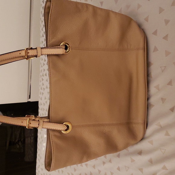 💕🔥Beige Michael Kors Bag Tote🔥💕 - Picture 2 of 12